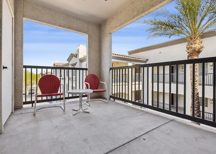 Cozysuites By The Stadium With Pool 23 Apartment