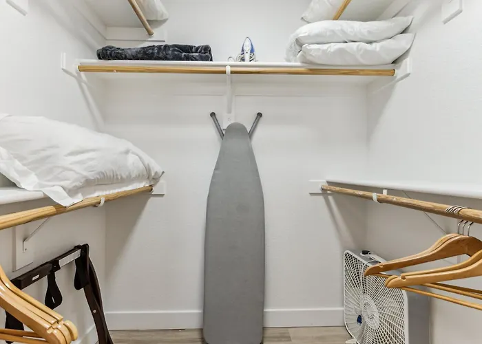 Cozysuites By The Stadium With Pool 23 Apartment Glendale