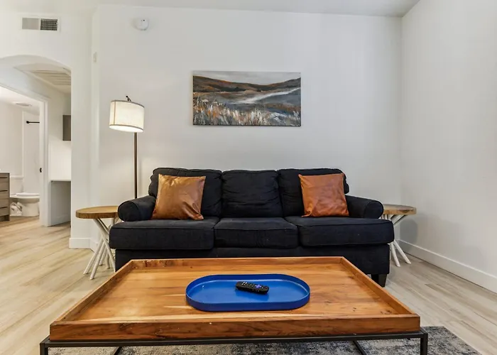 Apartment Cozysuites By The Stadium With Pool 23